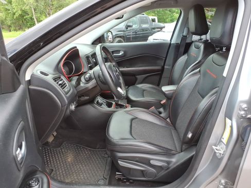Used 2019 Jeep Compass Trailhawk AWD/4WD image 10