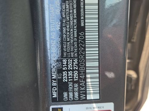 Used 2025 Mercedes-Benz C 300 4MATIC Sedan image 17