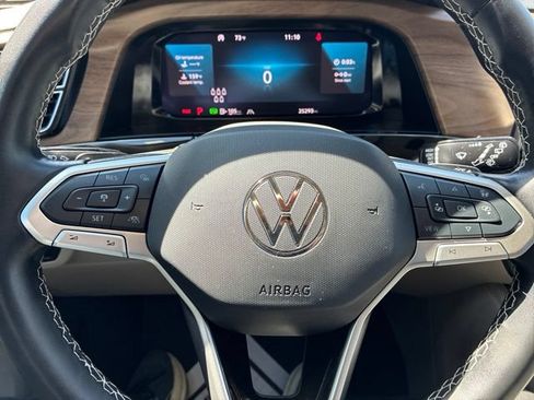 Certified 2024 Volkswagen Atlas SE FWD image 28