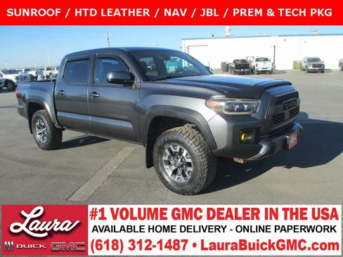 Used 2019 Toyota Tacoma TRD Sport image 1