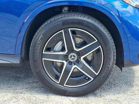 Used 2025 Mercedes-Benz GLC 300 4MATIC image 8