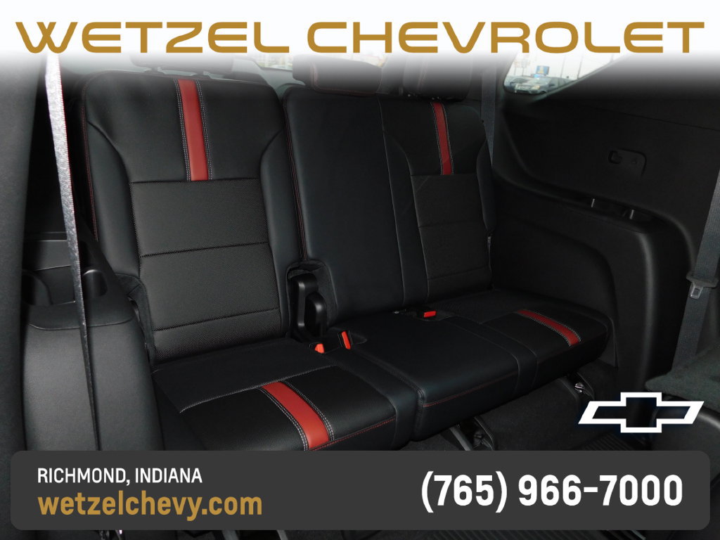New 2027 Chevrolet Traverse RS w/ LPO, Floor Liner Package FWD image 33