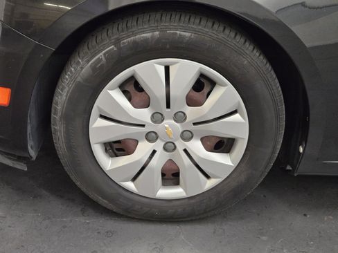 Used 2012 Chevrolet Cruze LS w/ Connectivity Package image 6