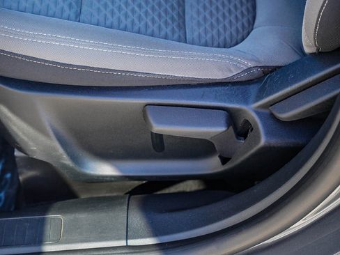 Used 2022 Ford Escape SE image 21