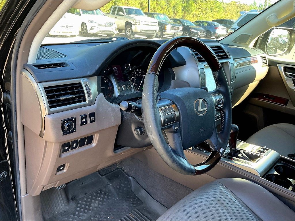 Used 2019 Lexus GX 460 Premium AWD/4WD image 4