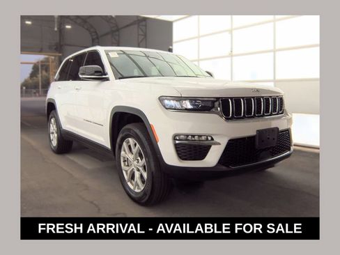 Used 2023 Jeep Grand Cherokee Limited AWD/4WD image 1