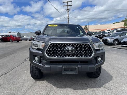 Used 2018 Toyota Tacoma TRD Off-Road w/ Technology Package AWD/4WD image 5