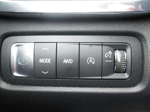 Certified 2025 GMC Acadia Elevation image 13