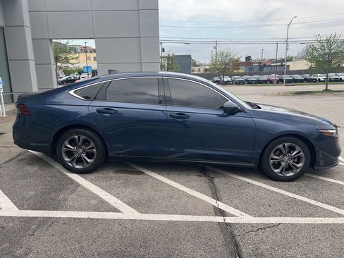 Used 2023 Honda Accord EX image 4