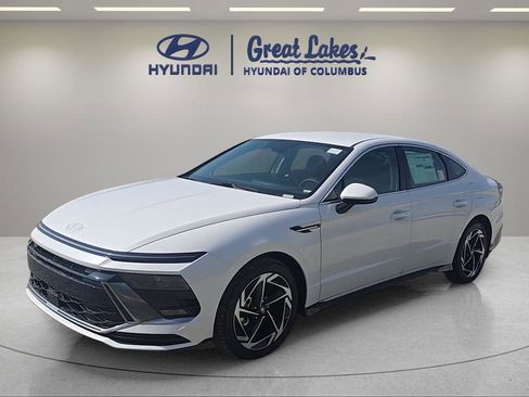 New 2026 Hyundai Sonata SEL FWD image 1