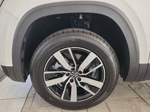 Used 2023 Volkswagen Atlas SE FWD image 30
