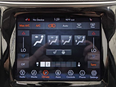 Used 2022 Jeep Cherokee Limited image 33