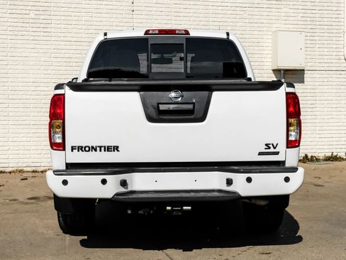 Used 2018 Nissan Frontier SV w/ Value Truck Package image 8