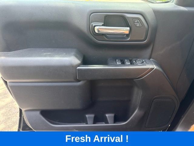 Used 2024 Chevrolet Silverado 1500 Custom w/ LPO, Dark Essentials Package RWD image 10