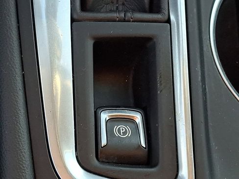 Used 2021 Chevrolet Equinox LT image 22