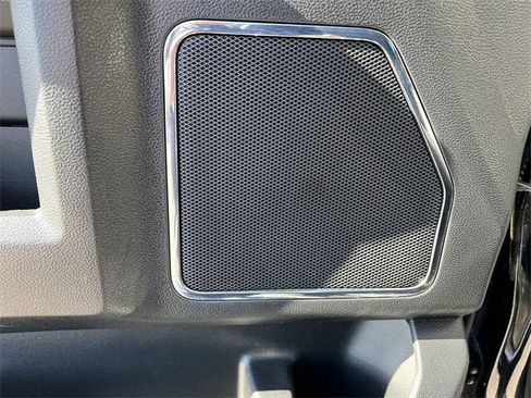 Used 2021 Ford F350 Lariat w/ Chrome Package image 24