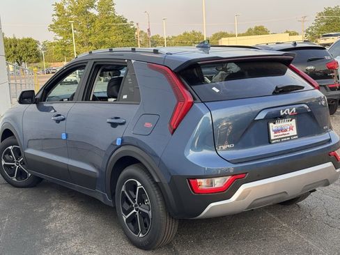 New 2025 Kia Niro EX image 11