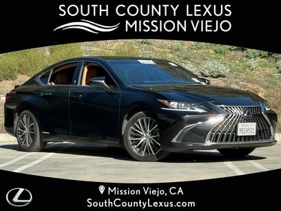 Used 2022 Lexus ES 300h w/ Premium Package