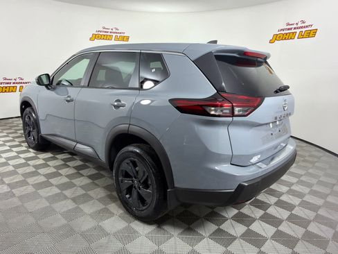 New 2026 Nissan Rogue SV FWD image 3