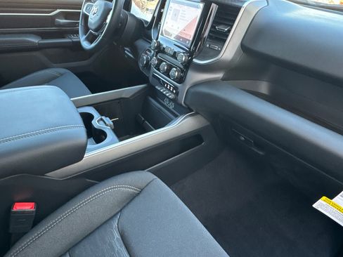 New 2026 RAM 1500 4x4 Crew Cab image 14