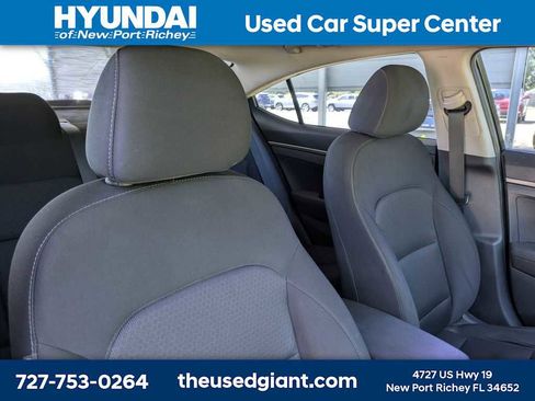 Used 2018 Hyundai Elantra SE FWD image 6