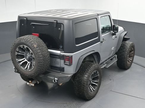 Used 2018 Jeep Wrangler Sport image 31