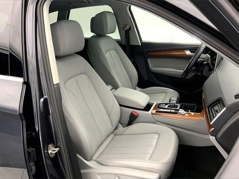 Certified 2021 Audi Q5 2.0T Premium Plus w/ Premium Plus Package image 7