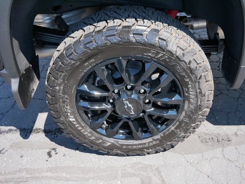 Used 2026 Chevrolet Silverado 2500 LT w/ Trail Boss Package AWD/4WD image 11