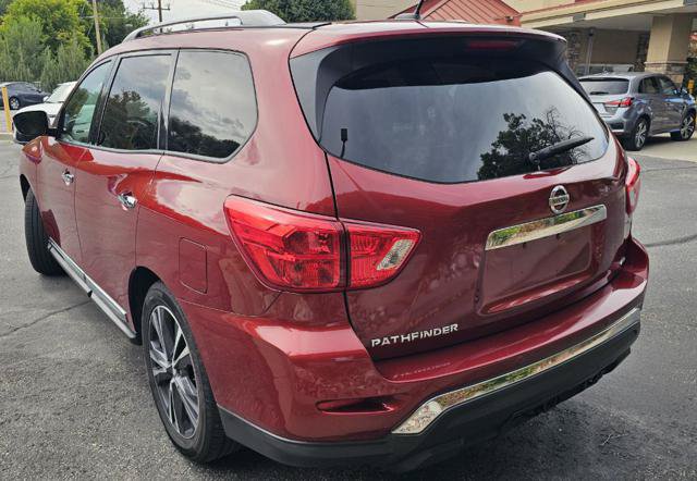Used 2017 Nissan Pathfinder Platinum w/ Family Entertainment Package AWD/4WD image 7