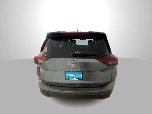 Used 2024 Nissan Rogue SV image 7