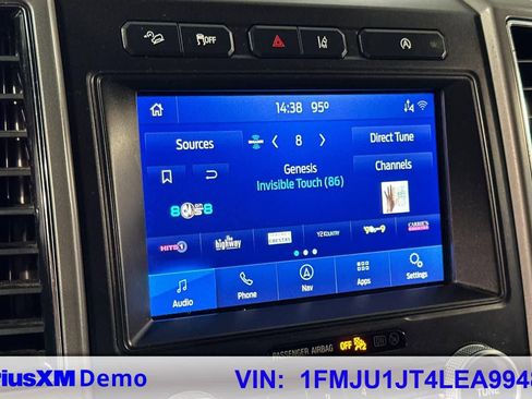 Used 2020 Ford Expedition XLT w/ Equipment Group 202A AWD/4WD image 31