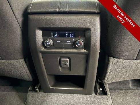 Used 2023 Chevrolet Traverse LT w/ Rear Camera Mirror Package AWD/4WD image 45