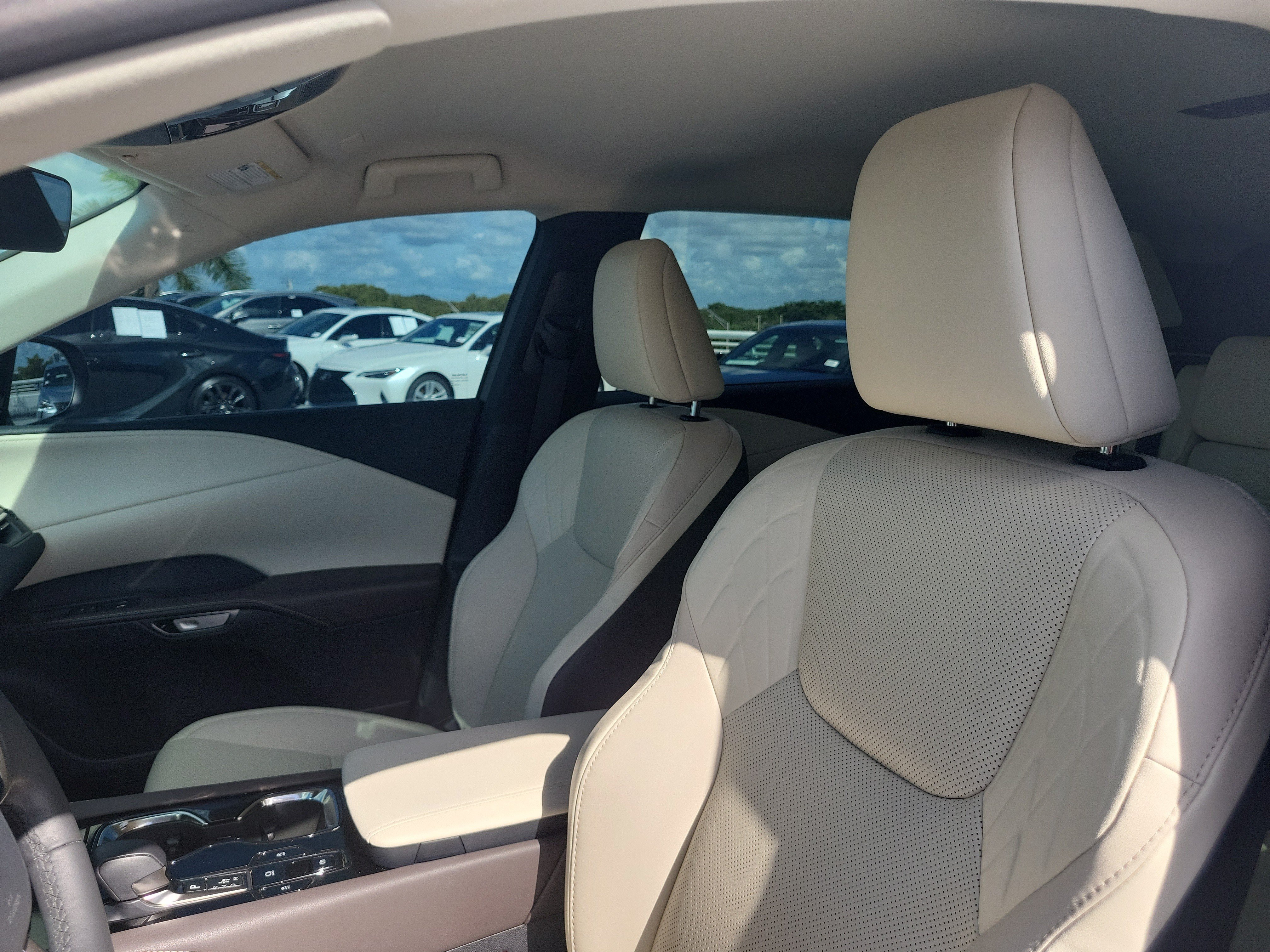 Certified 2024 Lexus RX 350 FWD w/ Technology Package image 20