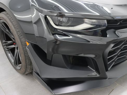 Used 2019 Chevrolet Camaro ZL1 RWD image 23