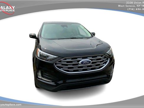 Used 2024 Ford Edge Titanium AWD/4WD image 3