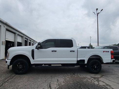 Used 2024 Ford F250 XL w/ STX Appearance Package AWD/4WD image 2