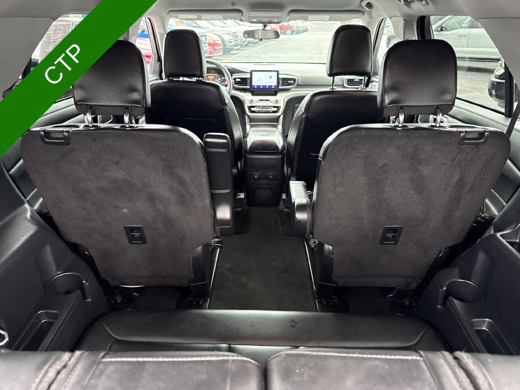 Used 2024 Ford Explorer XLT w/ Equipment Group 202A AWD/4WD image 11