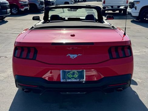 Used 2025 Ford Mustang Convertible RWD image 3