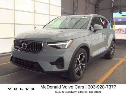 Used 2025 Volvo XC40 B5 Core
