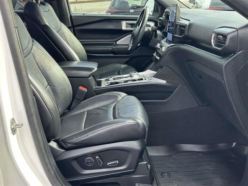 Used 2020 Ford Explorer ST w/ Premium Technology Package image 6