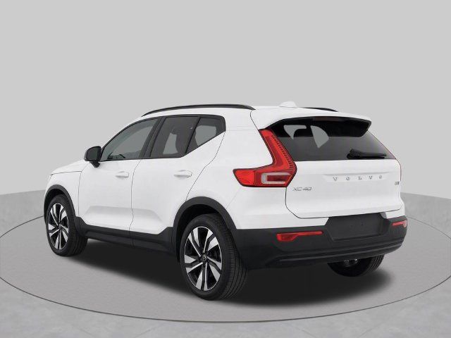 Used 2024 Volvo XC40 B5 Ultimate AWD/4WD image 4