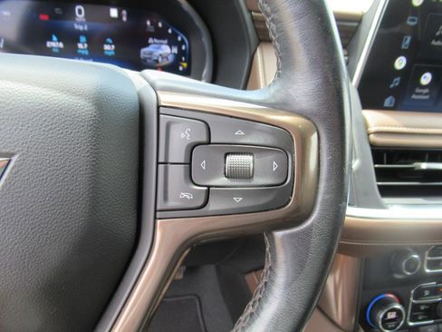 Used 2022 Chevrolet Suburban High Country image 18