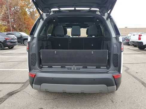 Used 2019 Land Rover Discovery HSE image 27