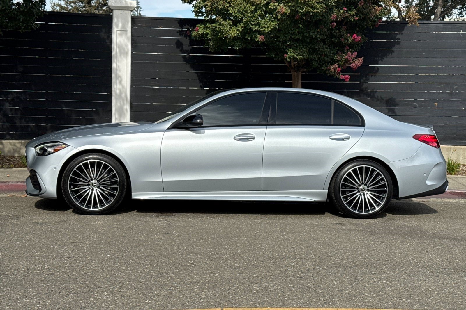 Used 2024 Mercedes-Benz C 300 Sedan image 2