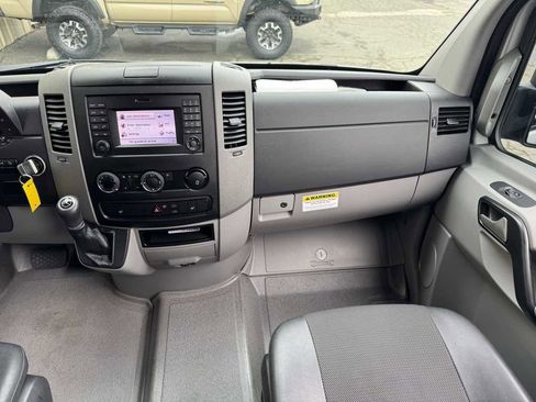 Used 2016 Mercedes-Benz Sprinter 3500 image 20