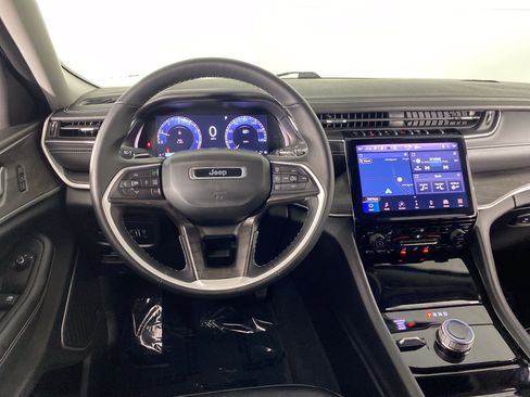 Used 2021 Jeep Grand Cherokee L Limited AWD/4WD image 39