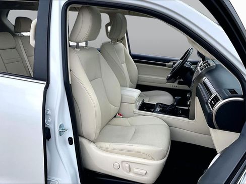 Used 2020 Lexus GX 460 Premium w/ Premium Package AWD/4WD image 9