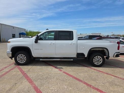 Used 2025 Chevrolet Silverado 2500 LT w/ Convenience Package image 2