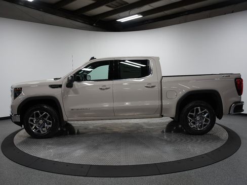 New 2026 GMC Sierra 1500 SLE image 5