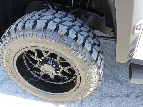 Used 2019 Chevrolet Silverado 2500 LT image 3